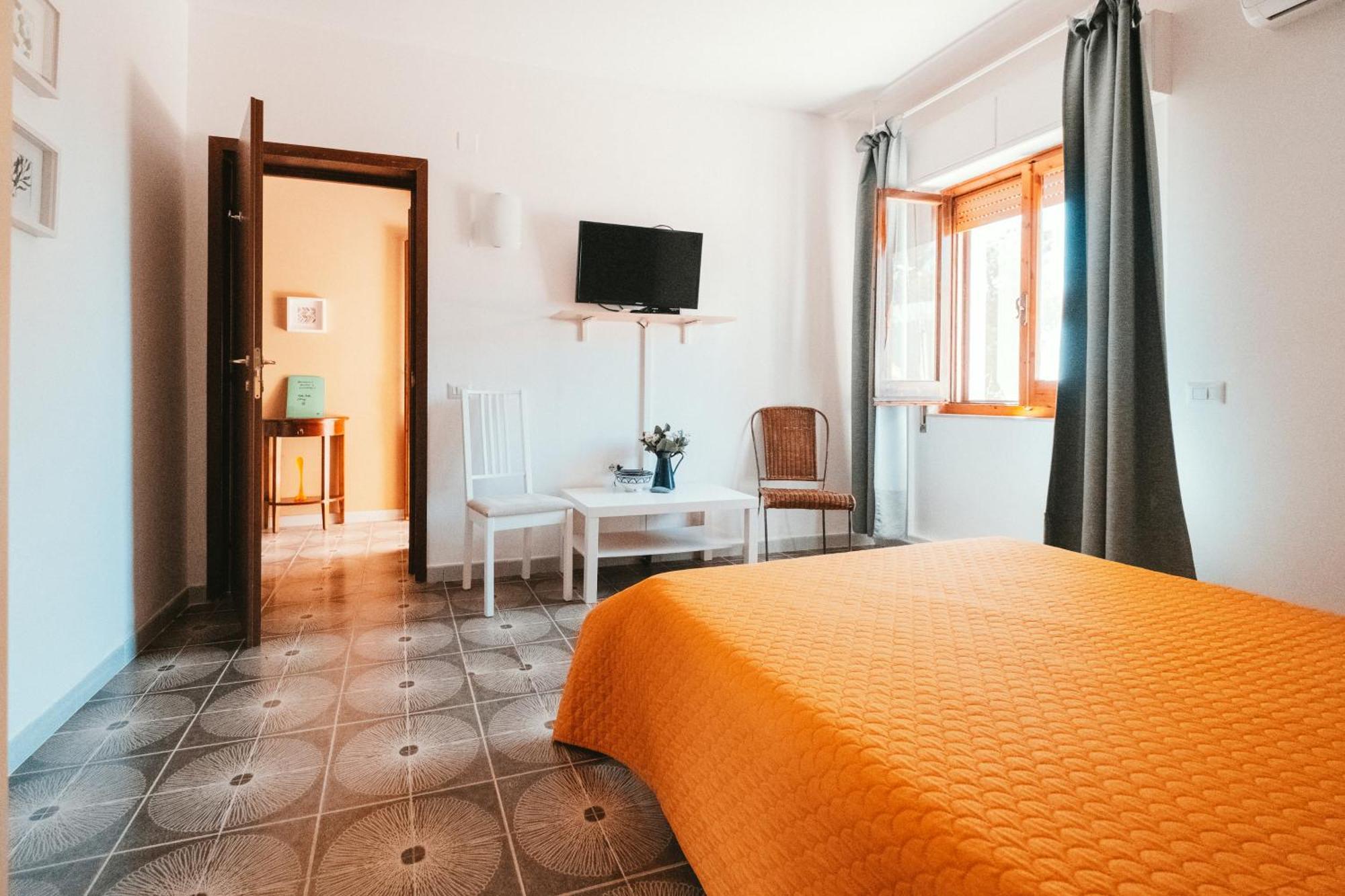 Villa Bella Salmagi - Surya Sardinia Holidays & Yoga カピターナ エクステリア 写真