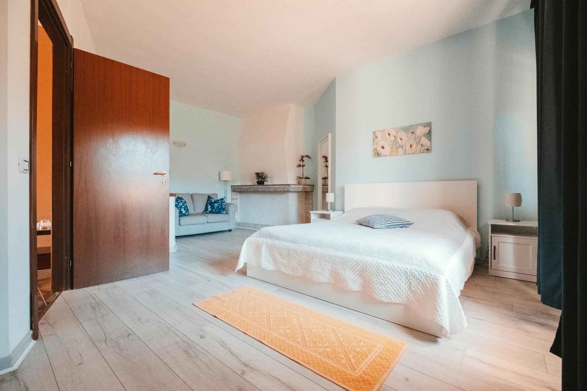 Villa Bella Salmagi - Surya Sardinia Holidays & Yoga カピターナ エクステリア 写真